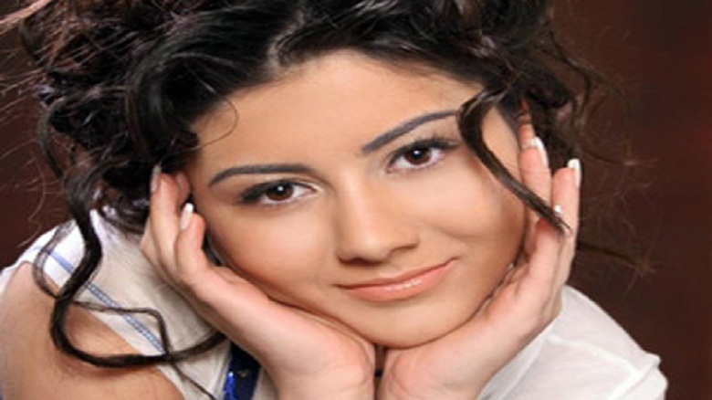 Gənc xanım müğənni özünə bahalı avtomobil aldı