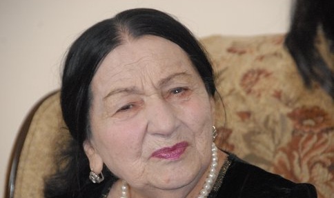 Şəfiqə Axundovanın doğum günüdür 