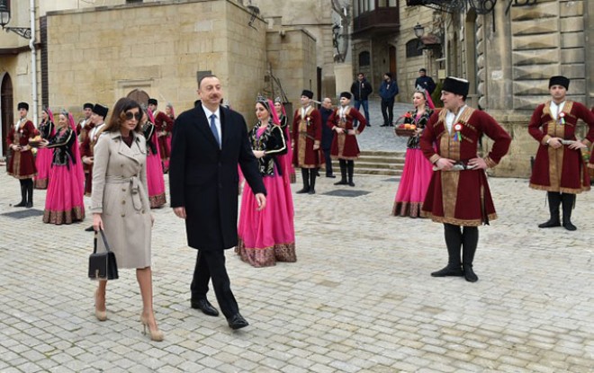 Prezident və ailəsi Novruz şənliyində