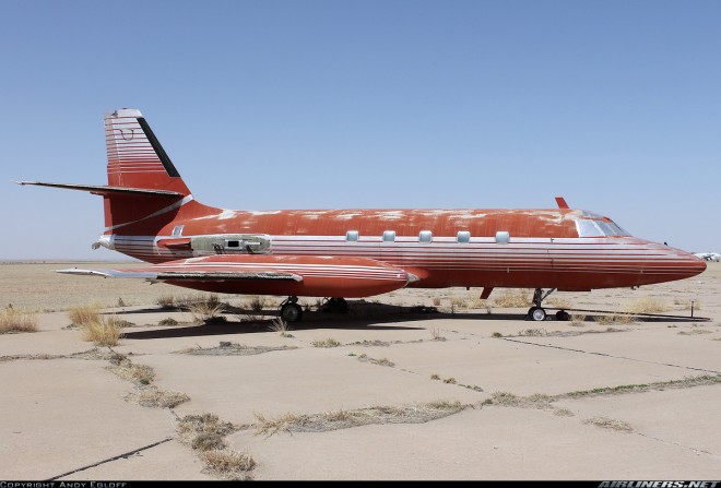 Elvis Preslinin şəxsi təyyarəsi satıldı - foto