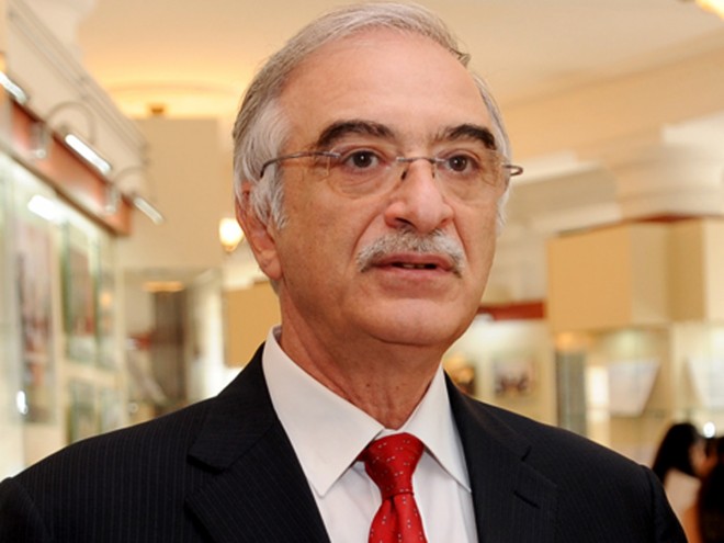 Polad Bülbüloğlu: “İngilis dilində bir çox mədəniyyət nazirlərindən heç də pis danışmıram”