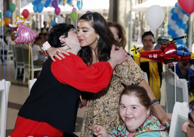 Leyla Əliyeva xüsusi qayğıya ehtiyacı olan uşaqlar üçün keçirilən şənlikdə iştirak edib