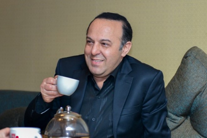 ​"Green card" qazanan Elariz: "22 toyum var, atıb gedə bilmərəm"