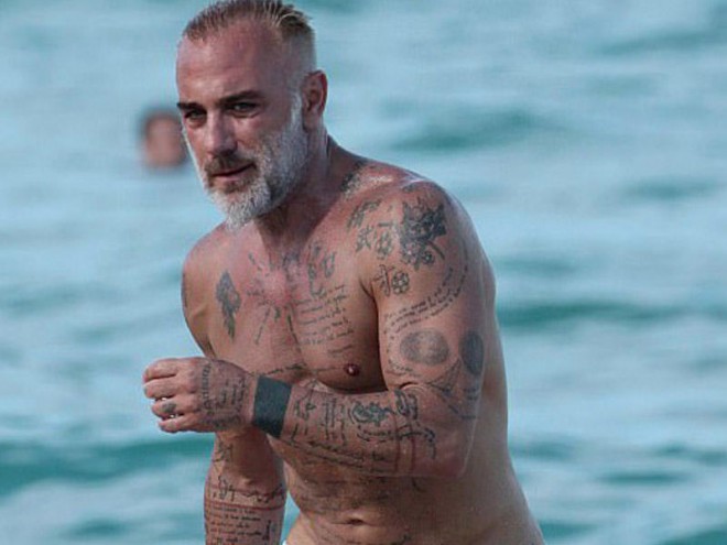 Rəqsləri ilə tanınan Canluka Vakki Mayamidə malikanə aldı