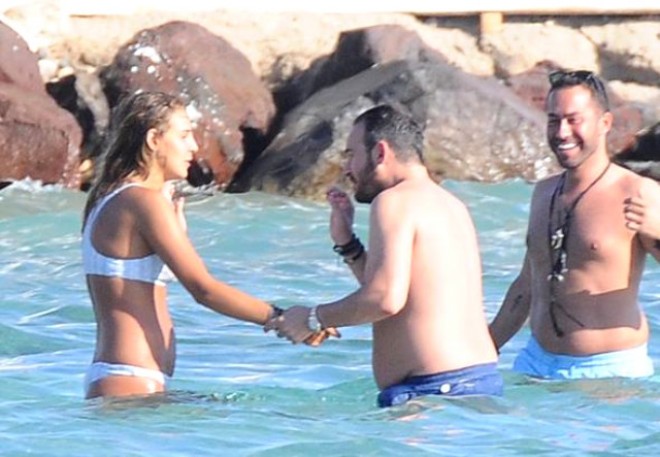 Stilist dostları ilə belə əyləndi