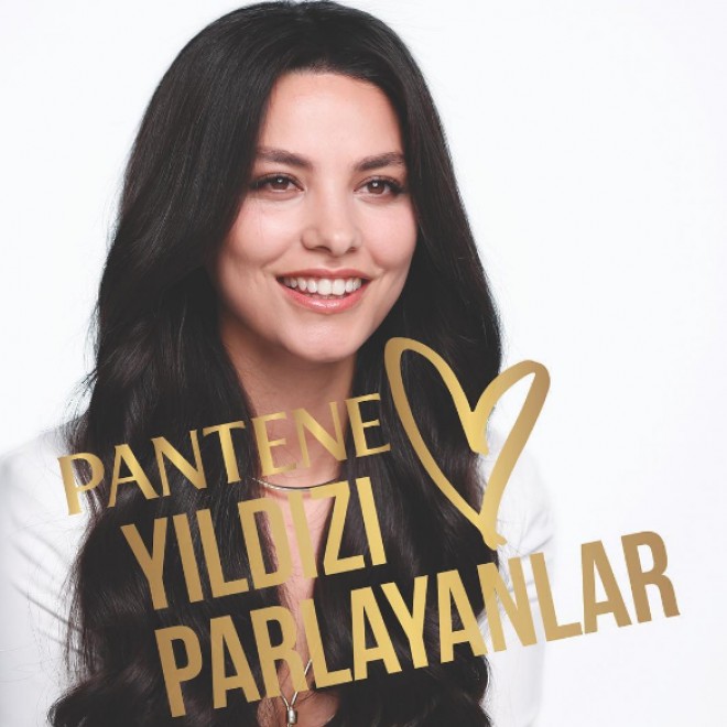 “Kara Sevda” serialının “Zeneb”i “Pantene”in siması oldu
