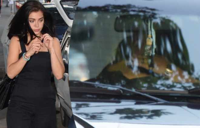 Aktrisa sevgilisi ilə öpüşərkən görüntüləndi