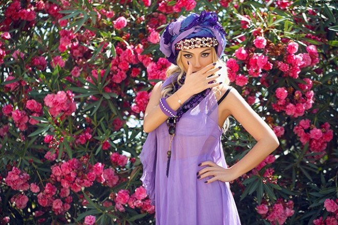 Nura Suri çimərlik geyimində - foto