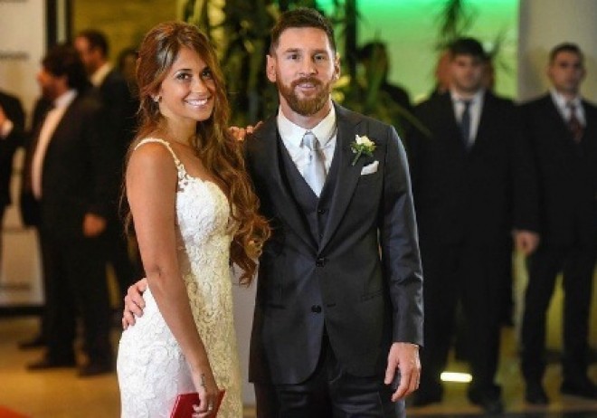 Messi və 2 uşağının anasının toyundan fotolar