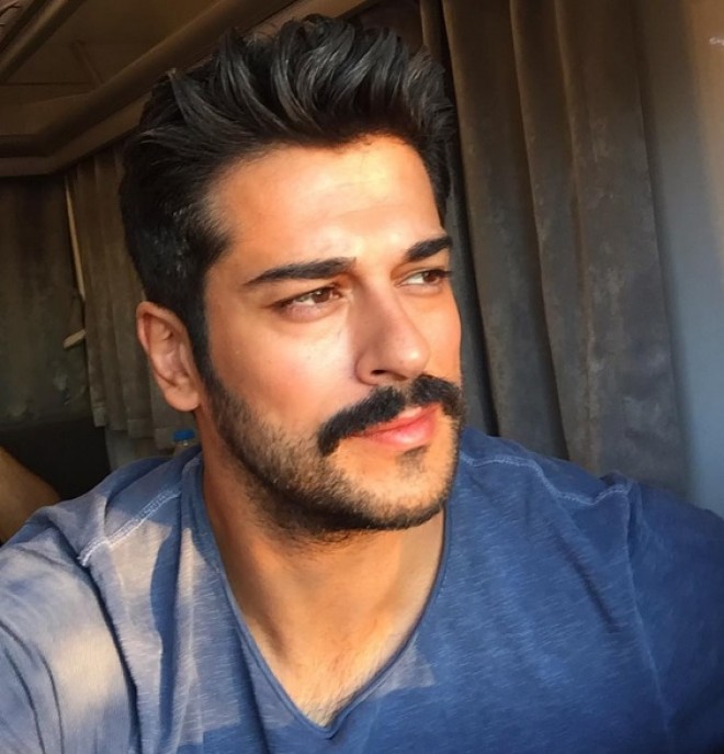 Burakın filmdən yeni fotoları