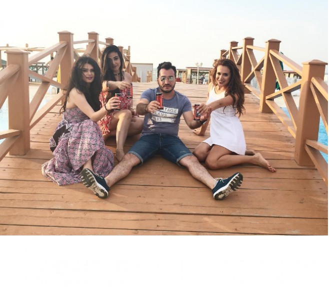 Elvinin istirahət anları - foto