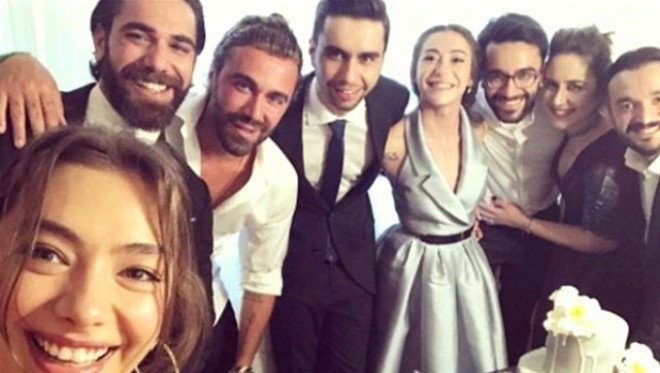 Eltisi Neslihana oxşarlığı ilə diqqət çəkdi