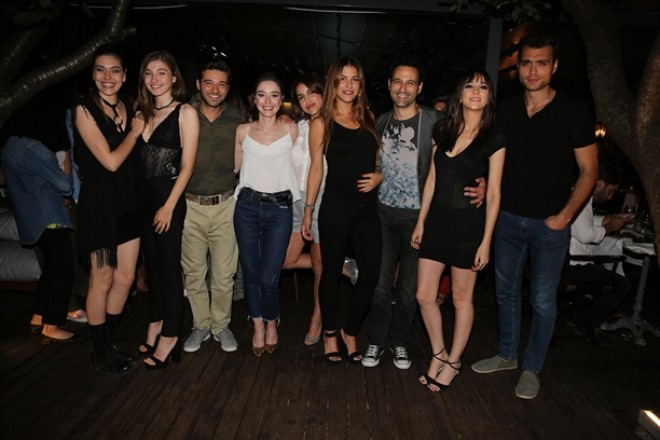 İlk seriyanı birlikdə izlədilər