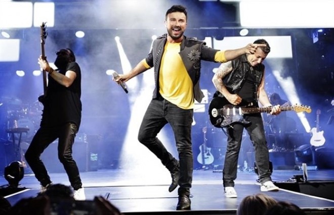 Tarkan 20 gündə 32 milyon qazandı