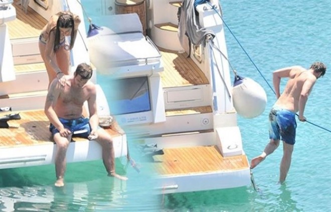 Kıvanç və xanımının dəniz keyfi - fotolar