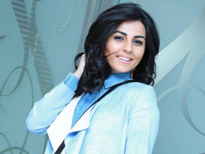 Gülay anası ilə - foto