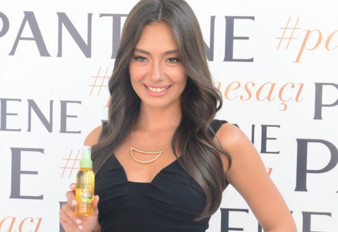 Neslihanın siması olduğu saç şampununun yeni reklam çarxı