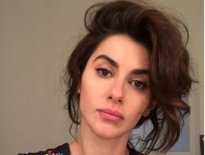 Nəsrinin bikinidə fotosu