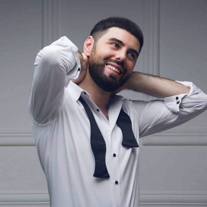 Müğənni “Para-para” dedi - video