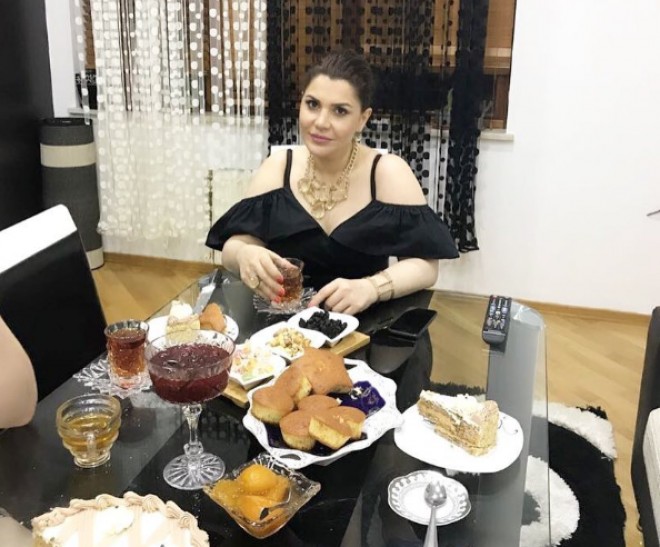 Xatundan ismarış: “Min səbəb axtararasan, yenə də sevmərsən”