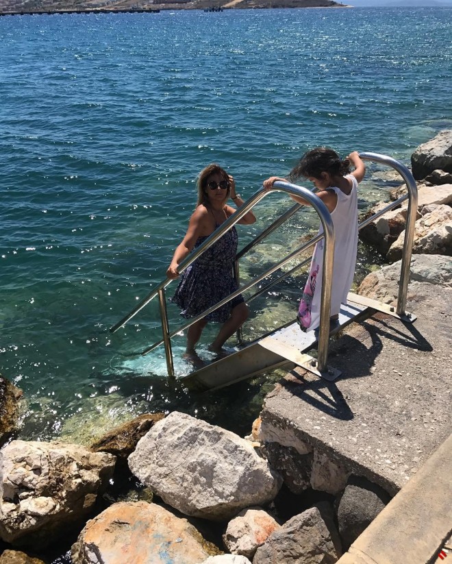 Kamilənin qızının dəniz keyfi – fotolar