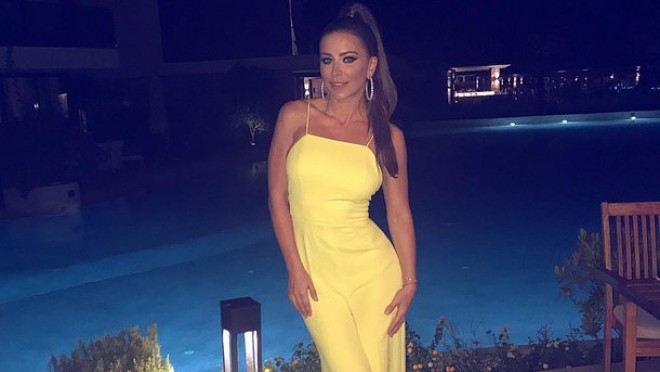 Kəmərdə konsert verməyə hazırlaşan Lorakdan seksual fotolar