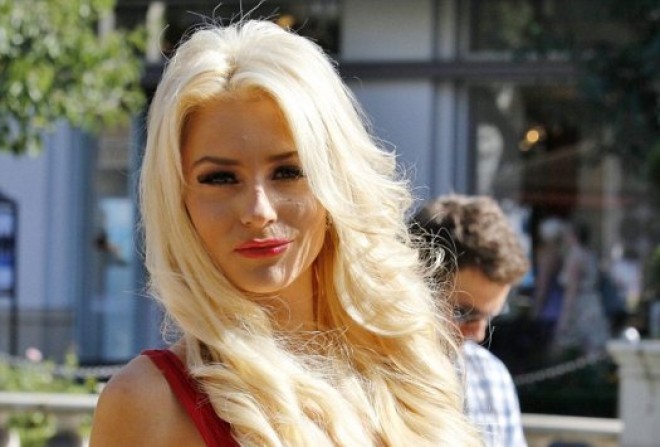 Kortni Stodden: “Vücuduma baxın, həzz alın” - foto