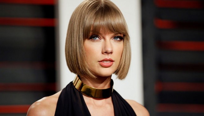 Teylor Adeli geridə qoydu