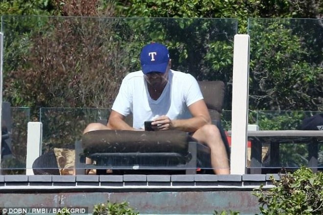 Leonardo Di Kaprio Bredli Kuperlə istirahətdə - fotolar