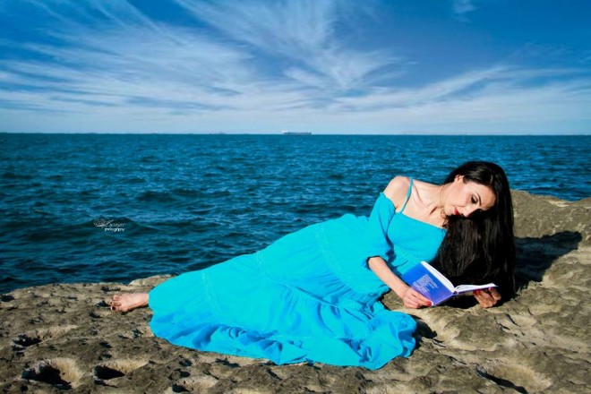 Hüsniyyə Mürvətovadan dəniz sahilində - fotosessiya