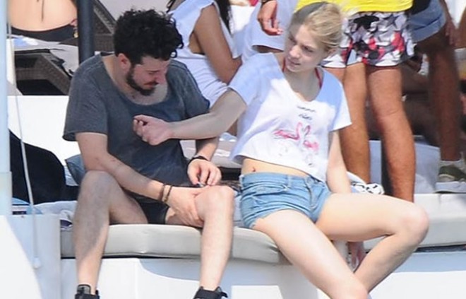 Aleyna Tilki dostu ilə tətilə çıxdı