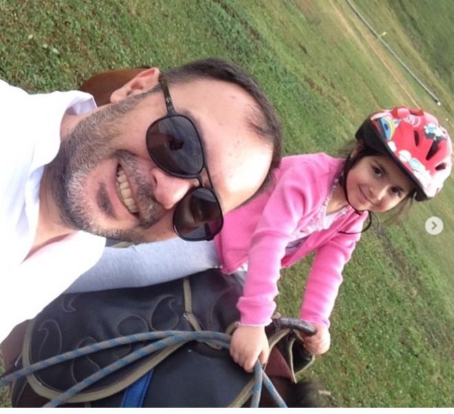 Anar qızı ilə əyləncəli fotoları