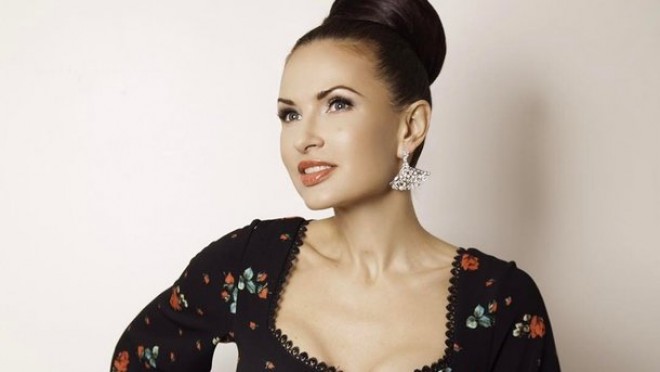 Teleaparıcı saunadan fotolarını paylaşdı