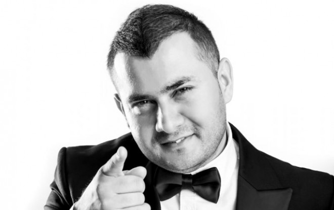 Murad Arif özündən çıxdı: “Geyimləri müzakirə edən cəmiyyət…”