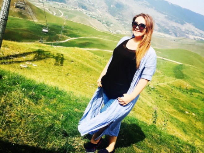 Teleaparıcının istirahət fotoları