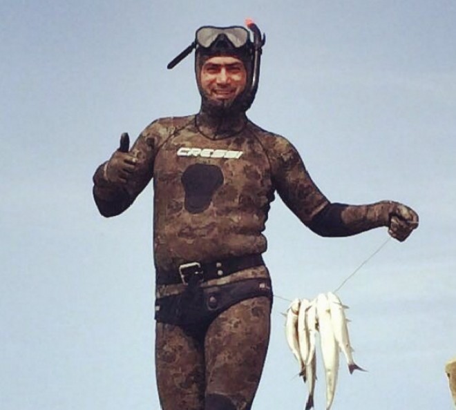 Cin: "Kənardan selfi edən qızlarsayağı..."