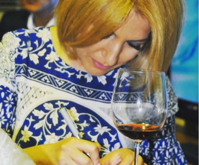 Lalə Məmmədova: “Bir gəlib çıxasana, sevgilim, süzsənə”