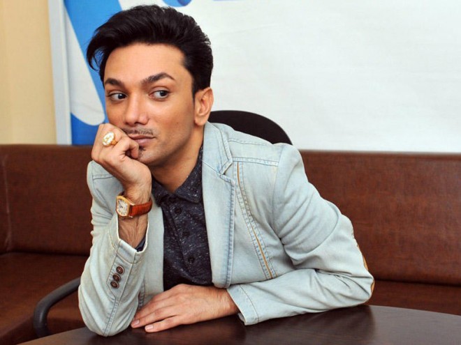 Faiq Ağayev 18 yaşında  - foto