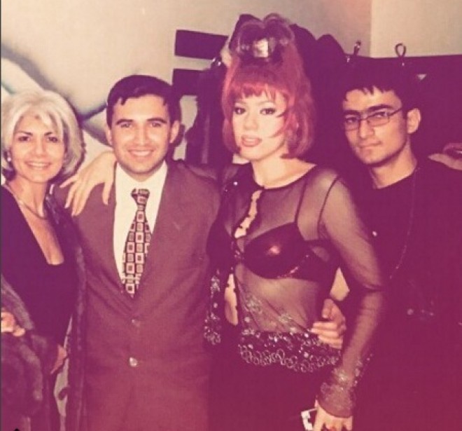 Məşhurların 18 il öncəki fotosu