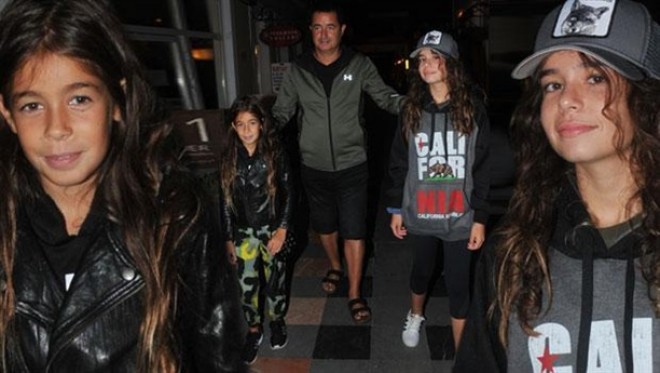 Acun qızları ilə görüntüləndi