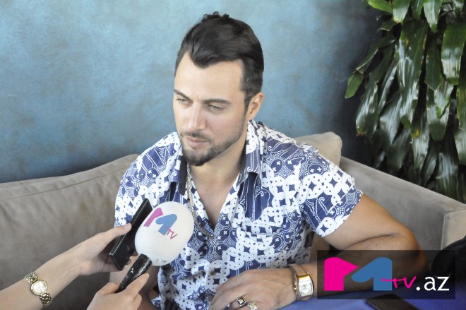 Rüstəm Cəbrayılov: “Adi həyatda necəyəmsə, obrazda da...” - fotolar