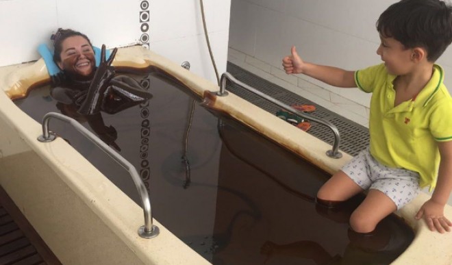 Xatirə müalicə üçün ora getdi