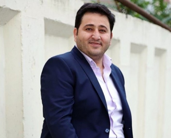 Elçin hər kəsi konsertə dəvət edir – video