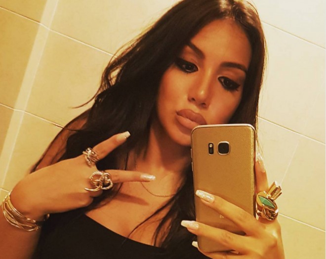 Lətifə Soyuözün qızılı aksessuarları - foto