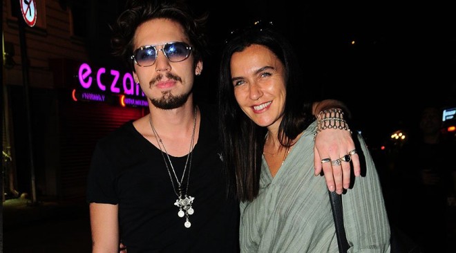 Şevval Sam oğlu ilə axşam yeməyində - fotolar