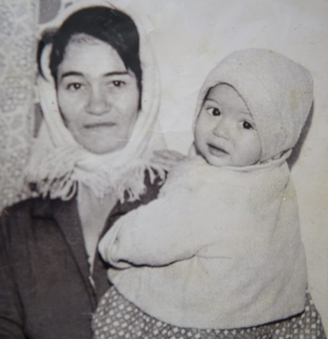 Mehriban Xanlarovanın uşaqlıq fotosu