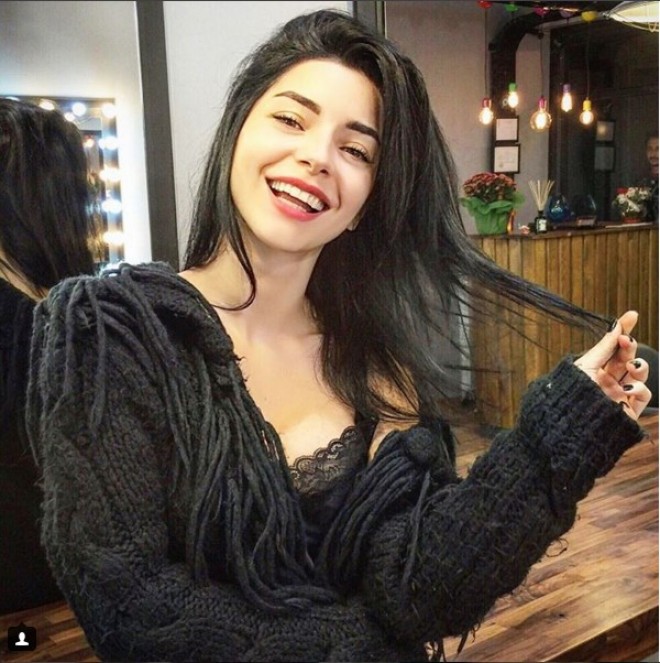 Merve Boluğur erkən ad günü keçirtdi - video