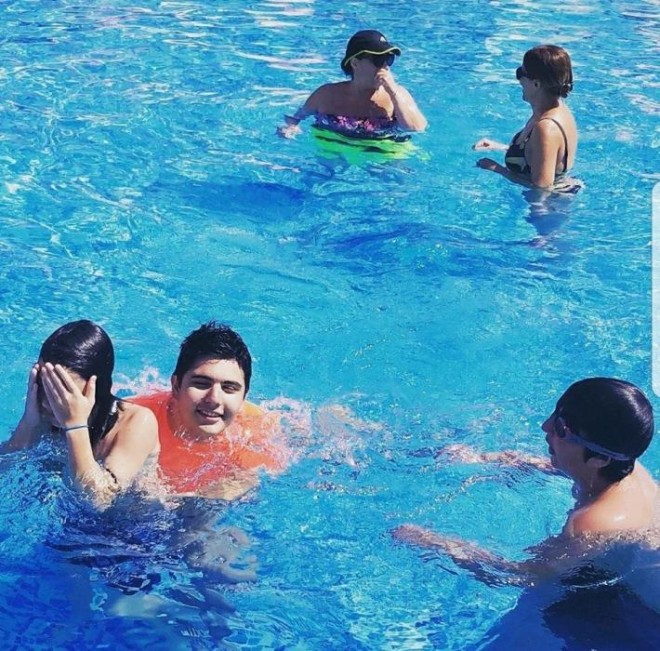 Elza Seyidcahanın hovuzdakı fotoları&nbsp;