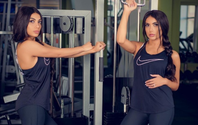 Əkizlərin uşaqlıq fotosu