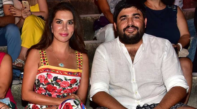 Ebru sevgisini dilə gətirdi